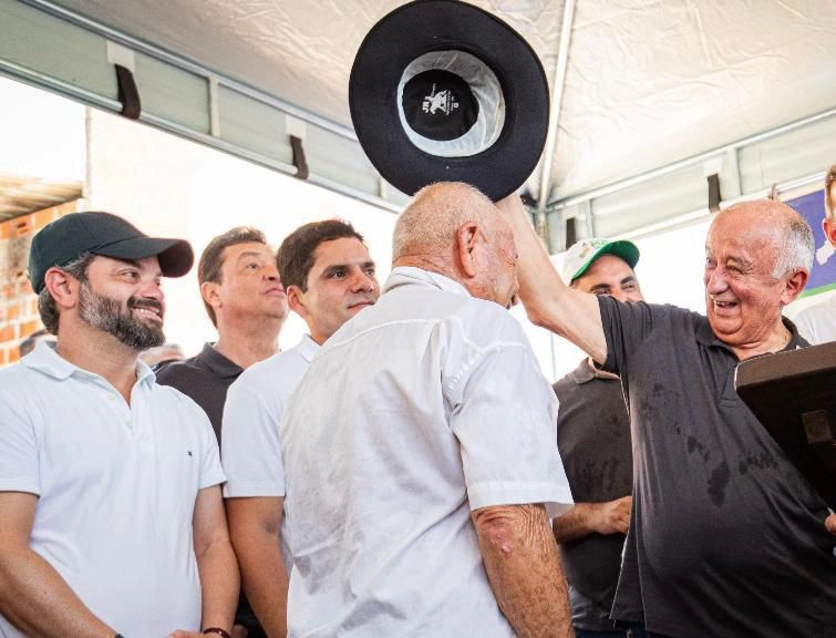 Júlio César intensifica maratona pelo Piauí e visita 12 municípios em três dias