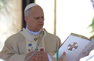 Leão XIV conduz missa de Páscoa pela primeira vez no Vaticano (Foto: Reprodução/VaticanNews)