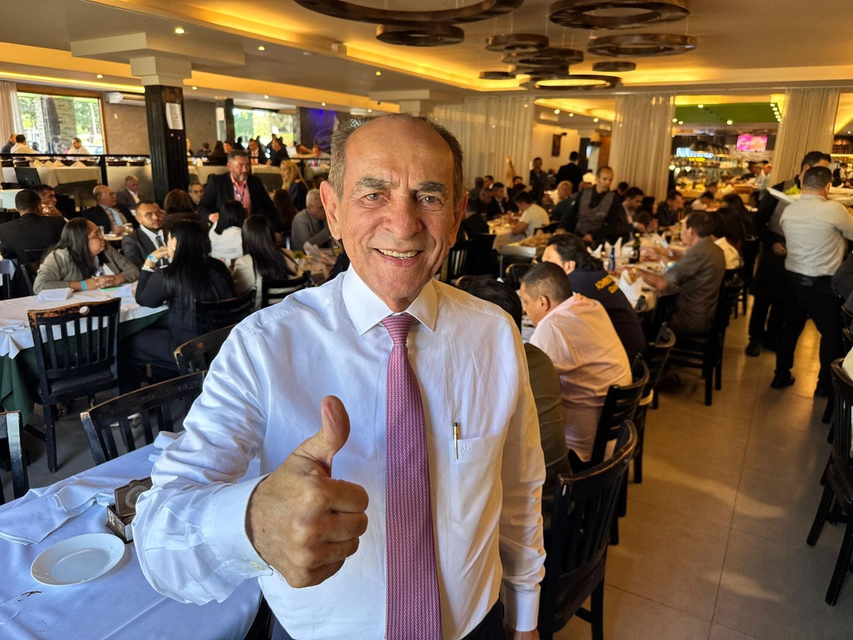 Marcelo Castro recebe mais de 120 vereadores piauienses em Brasília