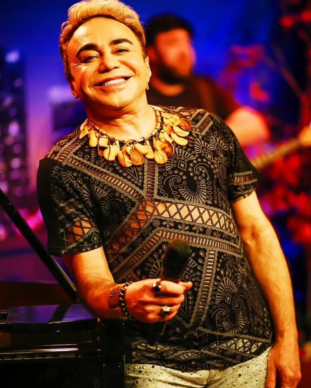 Markinhos Moura é um cantor e ator brasileiro, reconhecido pela voz e destacou-se com o hit "Meu Mel" (1986) e "Anjo Azul".