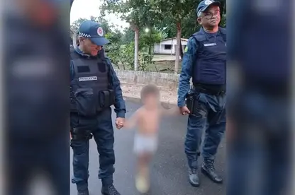 Menino de 3 anos é encontrado sozinho e sem roupas em cruzamento de Teresina