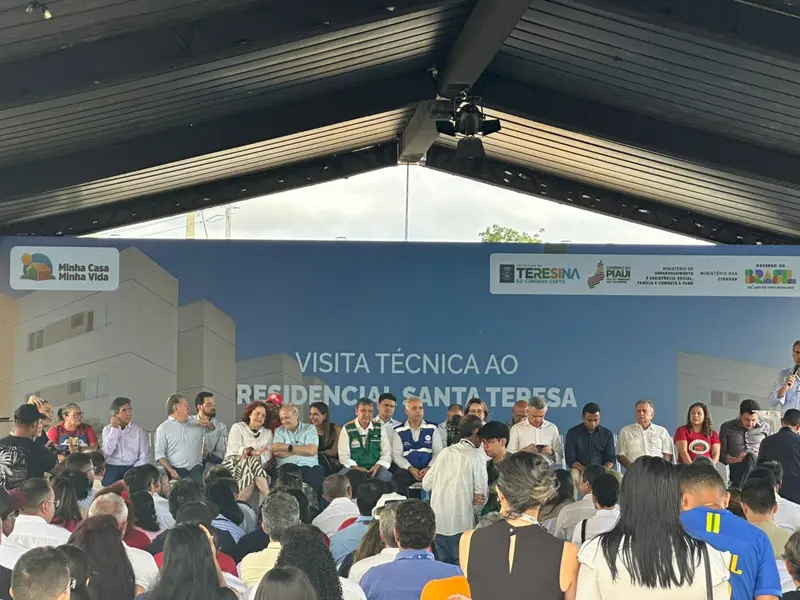 Ministros Wellington Dias e Vladimir Lima anunciam 1.680 moradias em Teresina