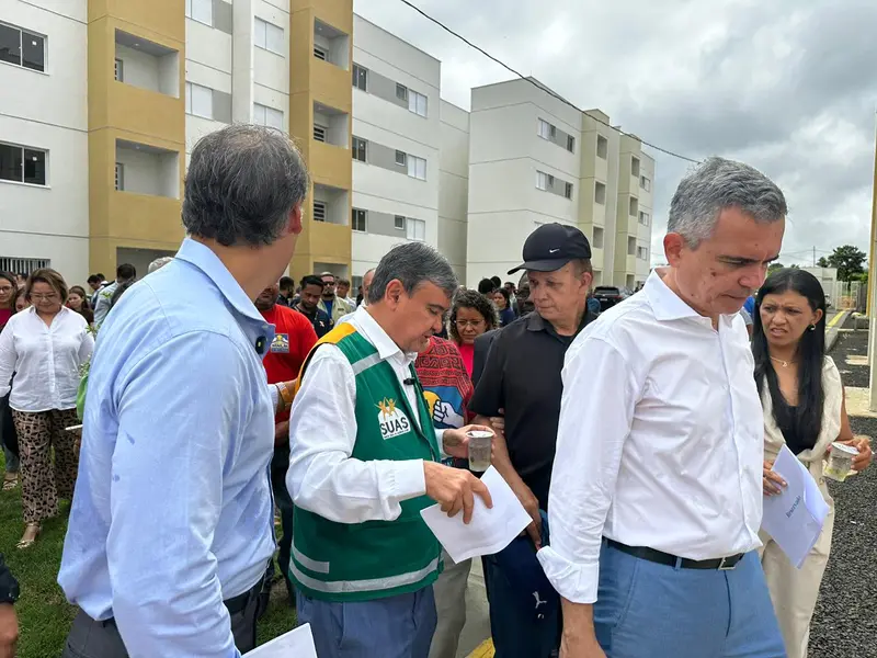 Ministros Wellington Dias e Vladimir Lima anunciam 1.680 moradias em Teresina