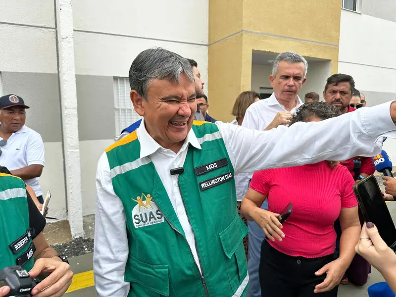 Ministros Wellington Dias e Vladimir Lima anunciam 1.680 moradias em Teresina