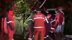 Mulher fica presa às ferragens em acidente na BR-343, entre Brasileira e Piripiri (Foto: Reprodução/Piripiri Repórter)