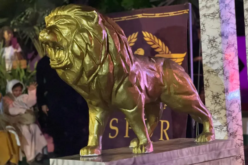 Multidão prestigia a Paixão de Cristo 2026 no centro de Esperantina, na Praça Lages Rebêlo