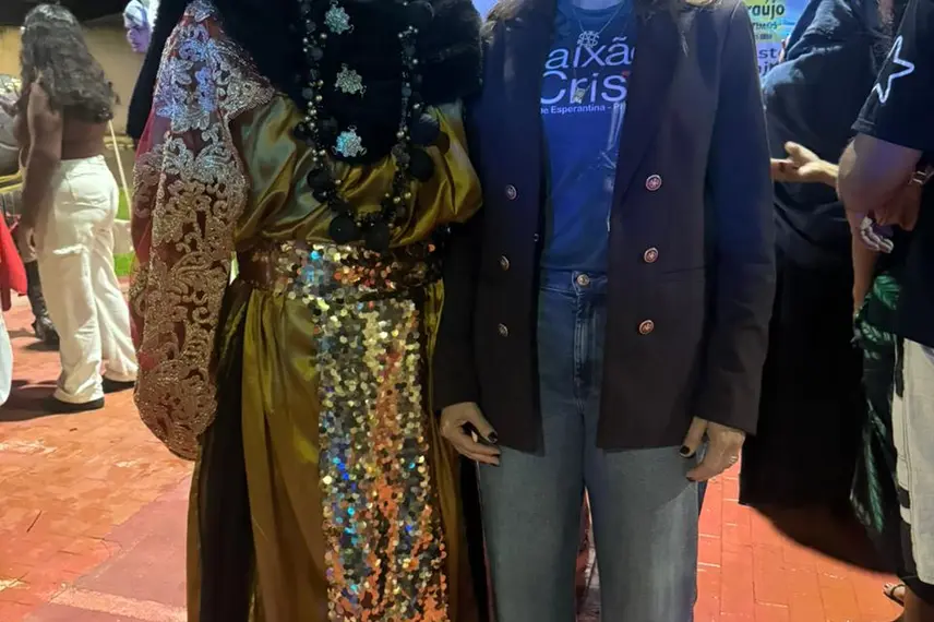 Multidão prestigia a Paixão de Cristo 2026 no centro de Esperantina, na Praça Lages Rebêlo