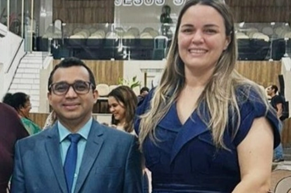 Na foto acima da Kellyane Gedeon com o pastor Davi Colaço