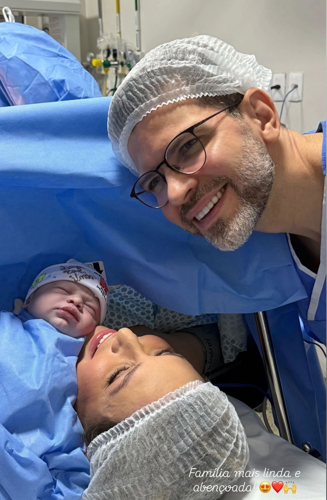 Nasceu Gabriel, filho da advogada Patricia Borges e do médico José Carlos Portela