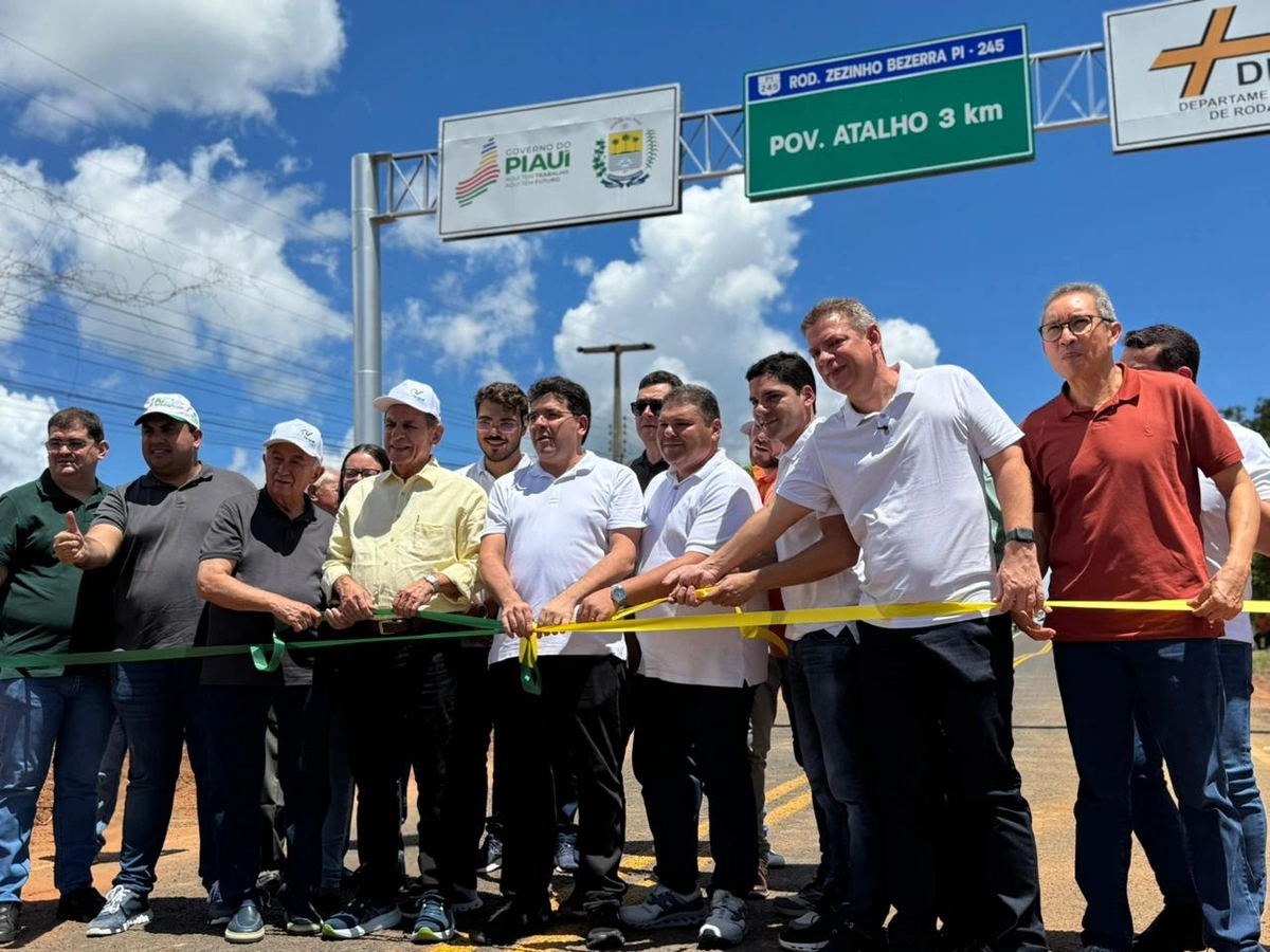 Obras incluem pavimentação urbana, rodovia estadual e entrega de mudas