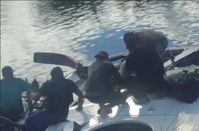 Ônibus que saiu de Teresina cai em açude e deixa duas pessoas mortas no Maranhão