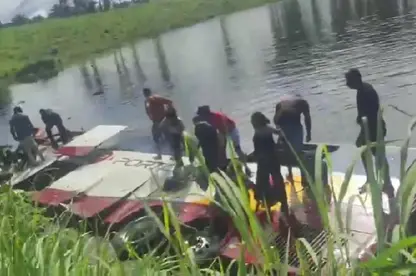 Ônibus que saiu de Teresina cai em açude e deixa duas pessoas mortas no Maranhão