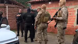 Operação mira facção e apreende celulares roubados na zona Sudeste de Teresina (Foto: Reprodução TV Cidade Verde)