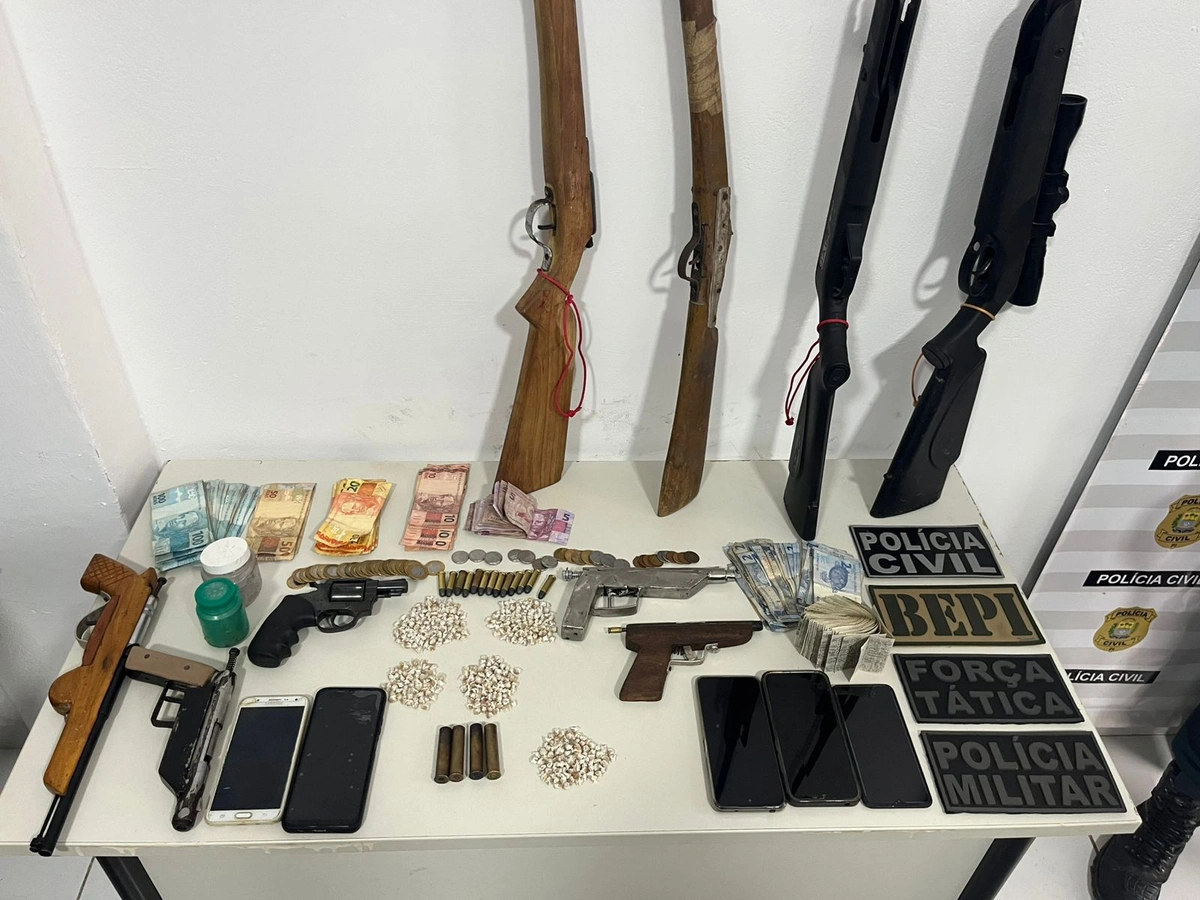 Operação prende suspeitos e apreende armas e drogas no Norte do Piauí