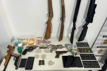 Operação prende suspeitos e apreende armas e drogas no Norte do Piauí