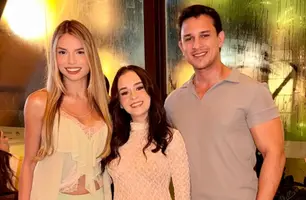 Os namorados Laura Eigenheer e Jaime Neto no aniversário de Bianca Martins (Foto: Instagram)