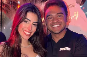 Os namorados Pamela Drudi e Fernandin, em clique especial pra a o nosso perfil (Foto: Instagram)
