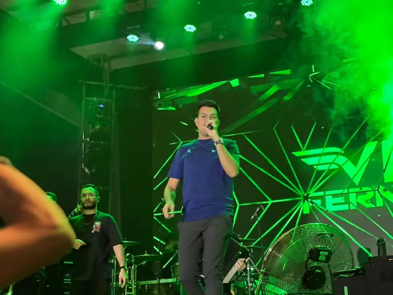 Pablo e Vitor Fernandes animam Baixa Grande do Ribeiro no aniversário de 34 anos