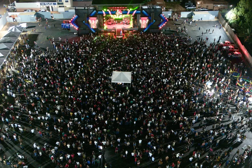 Pablo e Vitor Fernandes animam Baixa Grande do Ribeiro no aniversário de 34 anos