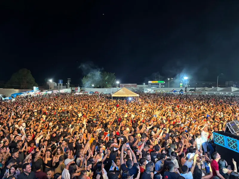 Pablo e Vitor Fernandes animam Baixa Grande do Ribeiro no aniversário de 34 anos