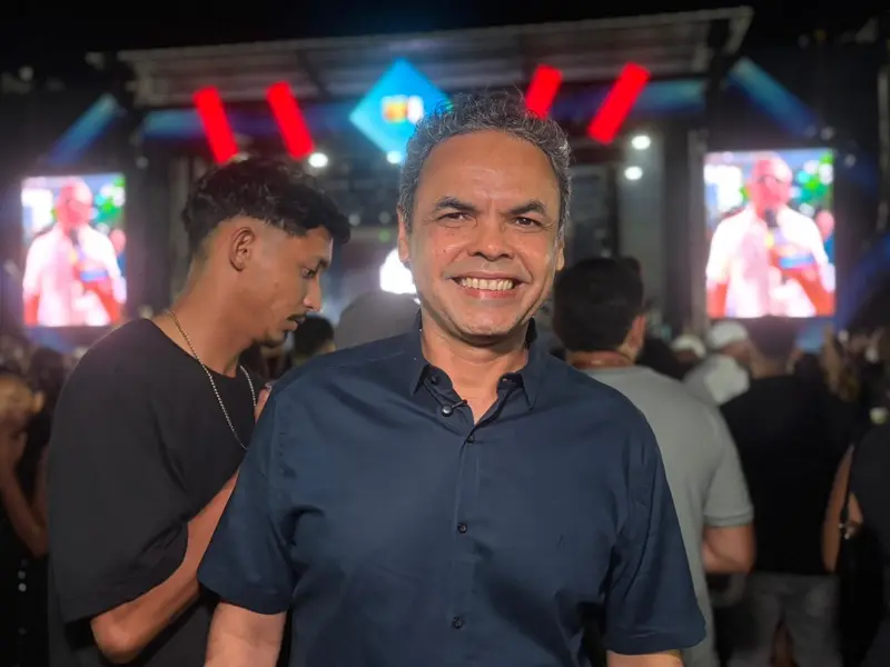 Pablo e Vitor Fernandes animam Baixa Grande do Ribeiro no aniversário de 34 anos