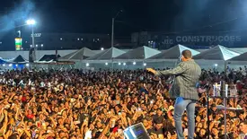 Pablo e Vitor Fernandes animam Baixa Grande do Ribeiro no aniversário de 34 anos (Foto: Conecta Piauí)