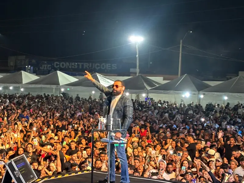 Pablo e Vitor Fernandes animam Baixa Grande do Ribeiro no aniversário de 34 anos