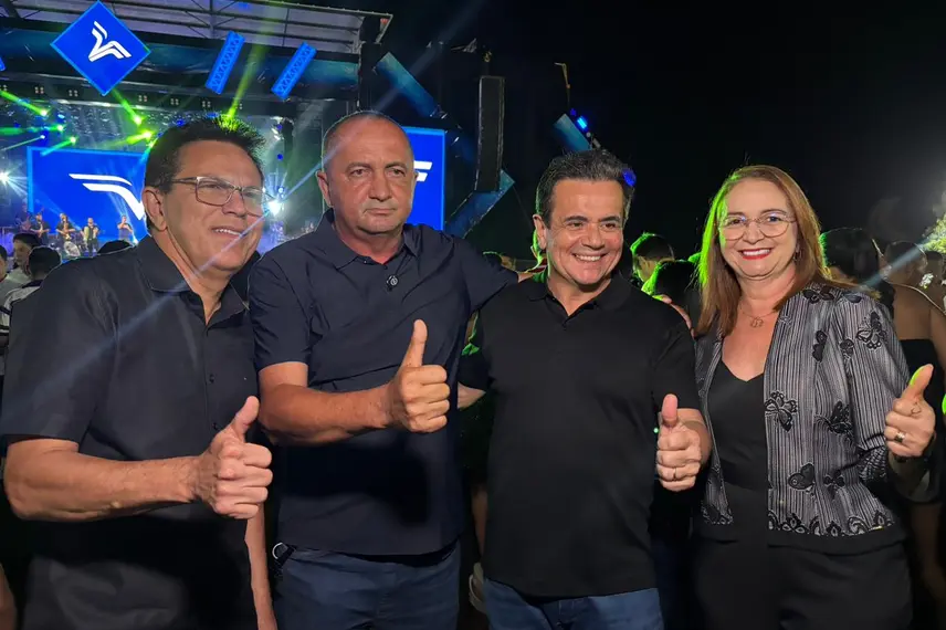 Pablo e Vitor Fernandes animam Baixa Grande do Ribeiro no aniversário de 34 anos