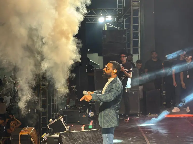 Pablo e Vitor Fernandes animam Baixa Grande do Ribeiro no aniversário de 34 anos