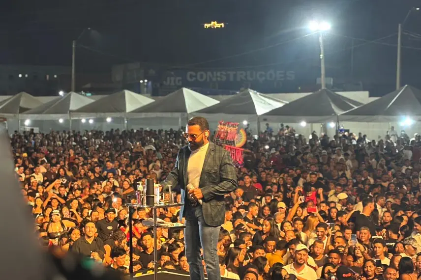 Pablo e Vitor Fernandes animam Baixa Grande do Ribeiro no aniversário de 34 anos