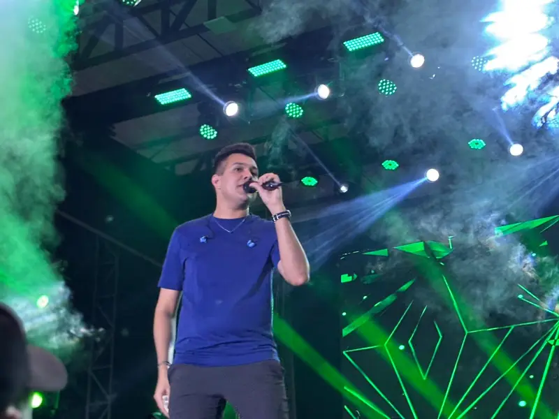 Pablo e Vitor Fernandes animam Baixa Grande do Ribeiro no aniversário de 34 anos