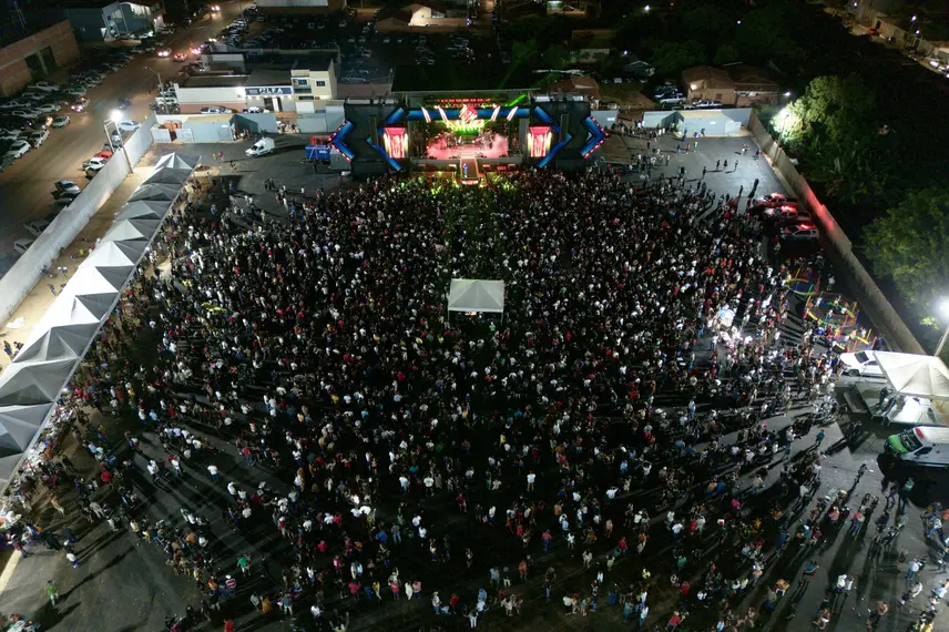 Pablo e Vitor Fernandes animam Baixa Grande do Ribeiro no aniversário de 34 anos
