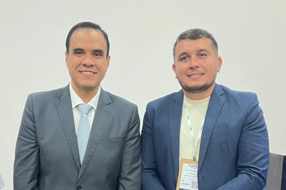 Parnaibano Alex Albuquerque (à direita) é nomeado Conselheiro Nacional de Turismo