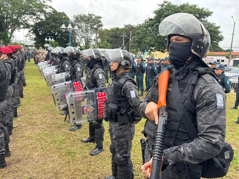 Polícia Militar celebra Tiradentes com desfile e entrega de medalhas em Teresina