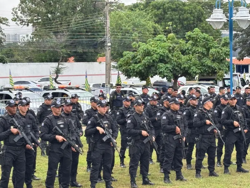 Polícia Militar celebra Tiradentes com desfile e entrega de medalhas em Teresina