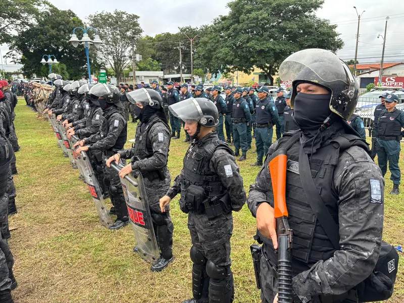 Polícia Militar celebra Tiradentes com desfile e entrega de medalhas em Teresina