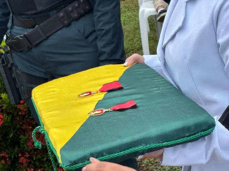 Polícia Militar celebra Tiradentes com desfile e entrega de medalhas em Teresina