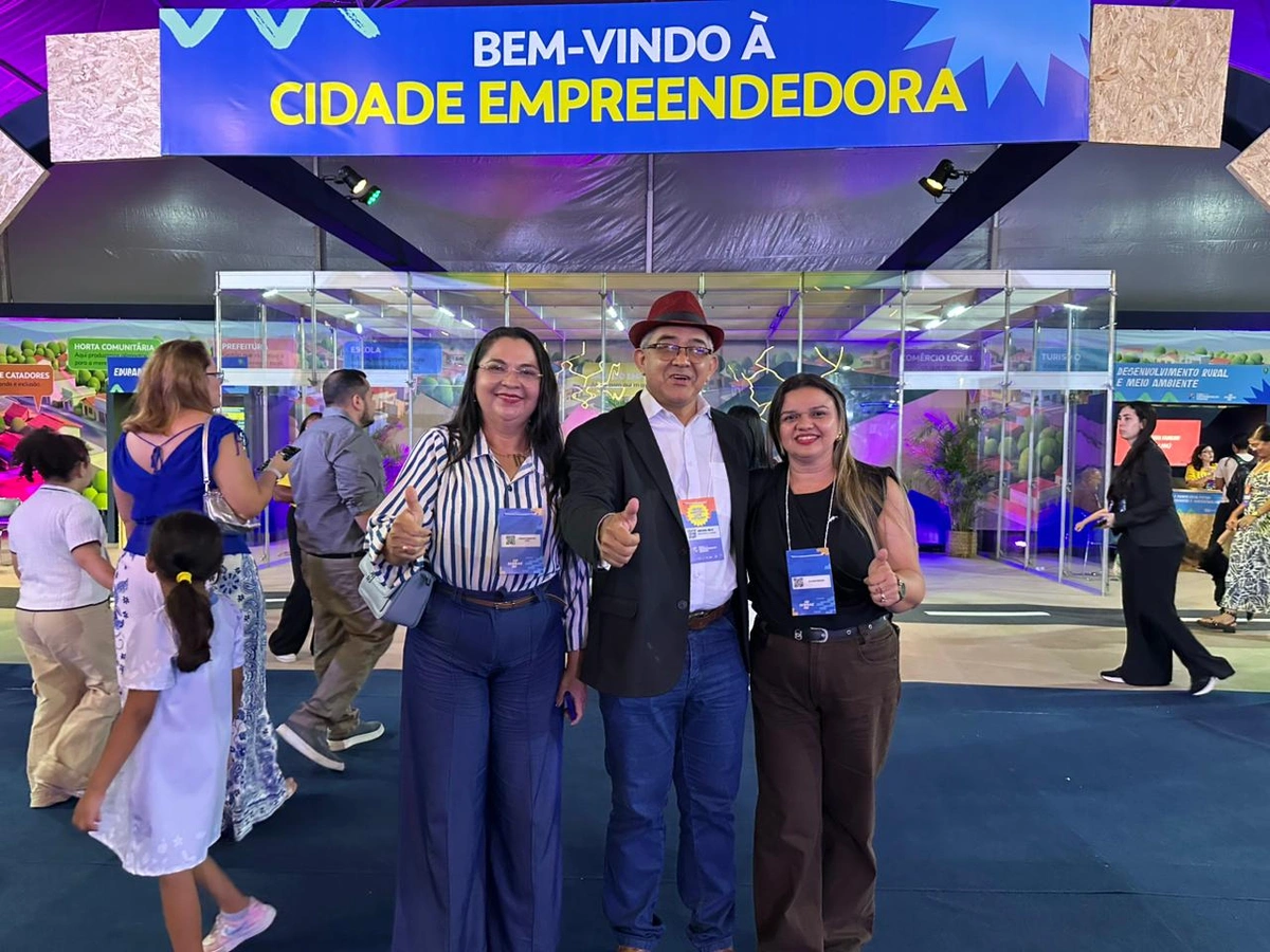 Prefeito Abdoral Melo acompanha empreendedores na Feira em Teresina