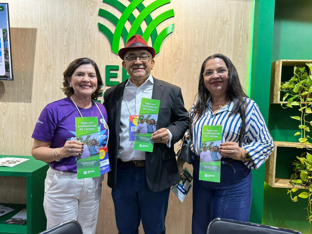 Prefeito Abdoral Melo acompanha empreendedores na Feira em Teresina