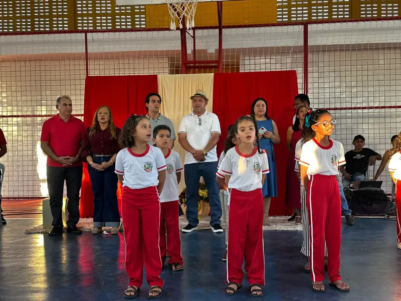 Prefeito assina obras de calçamento e nova sede da Educação em Pau D’arco