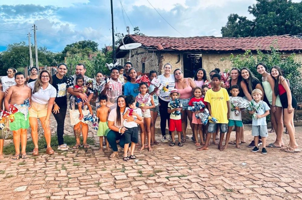 Prefeitura de Alto Longá distribui 400 ovos para crianças das comunidades