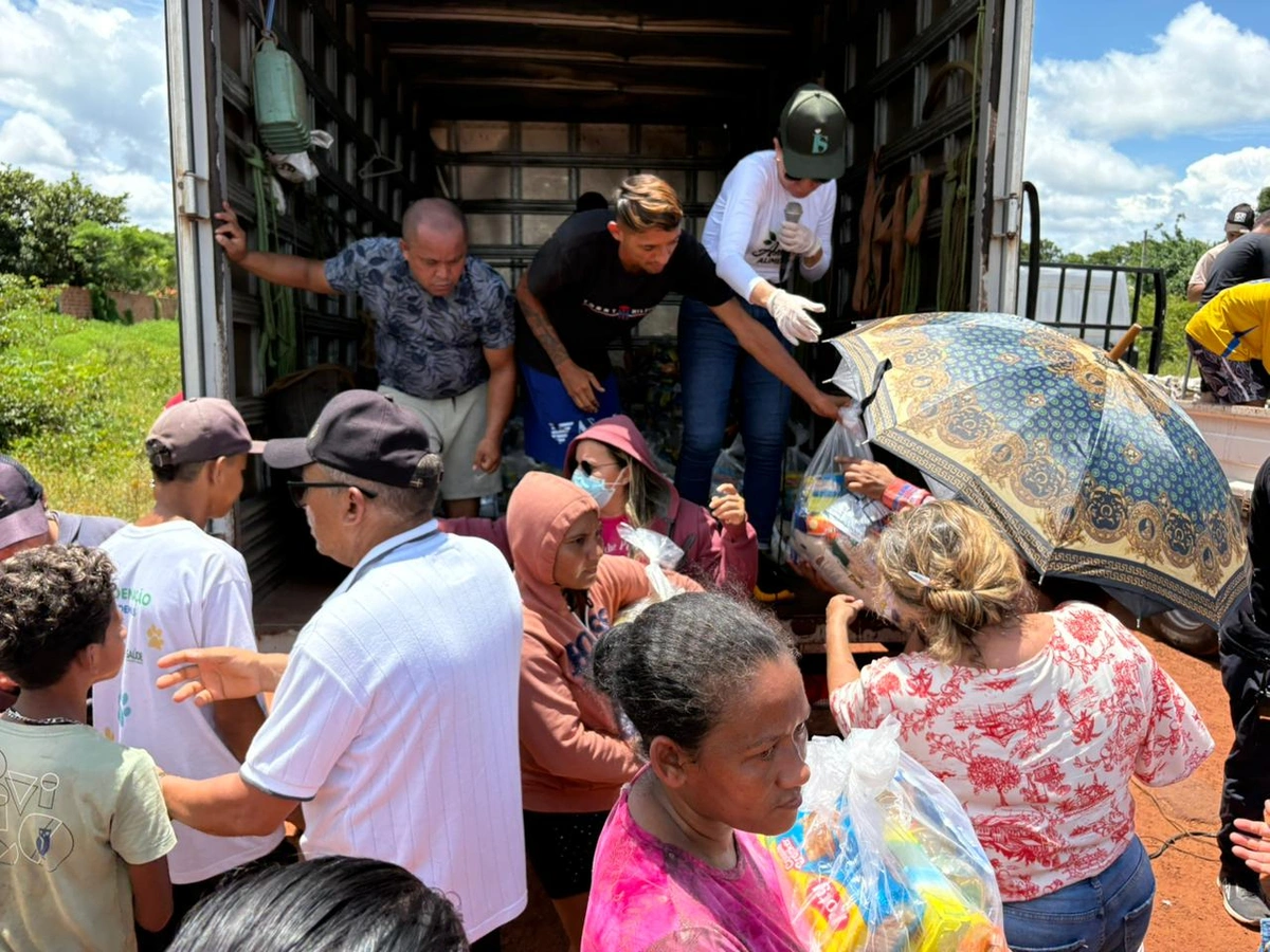 Prefeitura de Esperantina faz entrega de peixes e cestas básicas na Semana Santa