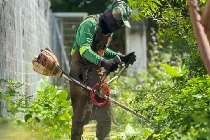Prefeitura de Parnaíba realiza mutirão de limpeza e zeladoria no Residencial Dunas