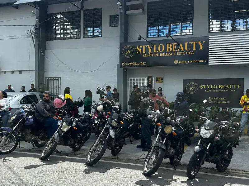 'Projeto pode reduzir renda', dizem motoristas por aplicativo em ato em Teresina