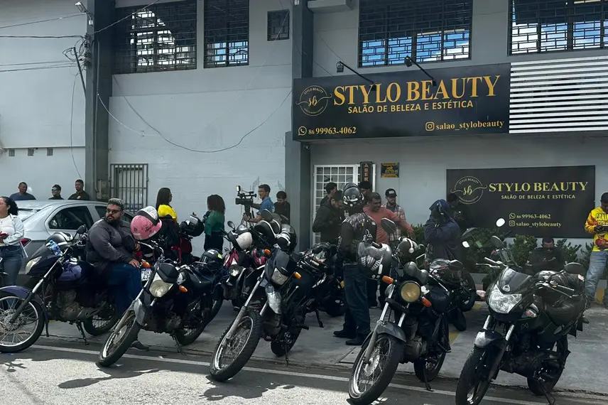 'Projeto pode reduzir renda', dizem motoristas por aplicativo em ato em Teresina