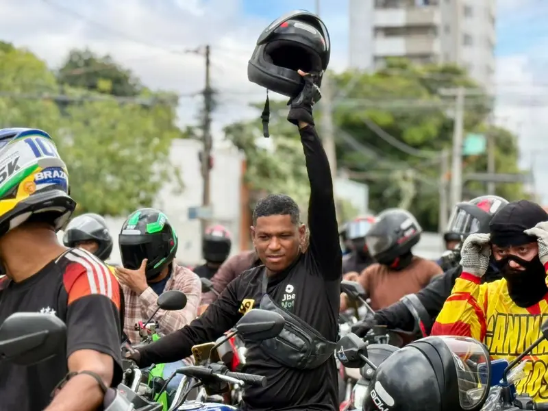 'Projeto pode reduzir renda', dizem motoristas por aplicativo em ato em Teresina