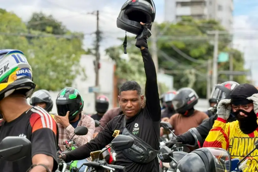 'Projeto pode reduzir renda', dizem motoristas por aplicativo em ato em Teresina