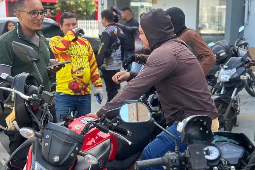 'Projeto pode reduzir renda', dizem motoristas por aplicativo em ato em Teresina