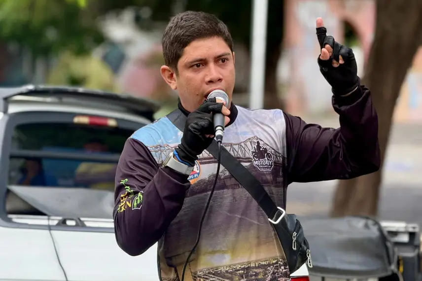 'Projeto pode reduzir renda', dizem motoristas por aplicativo em ato em Teresina