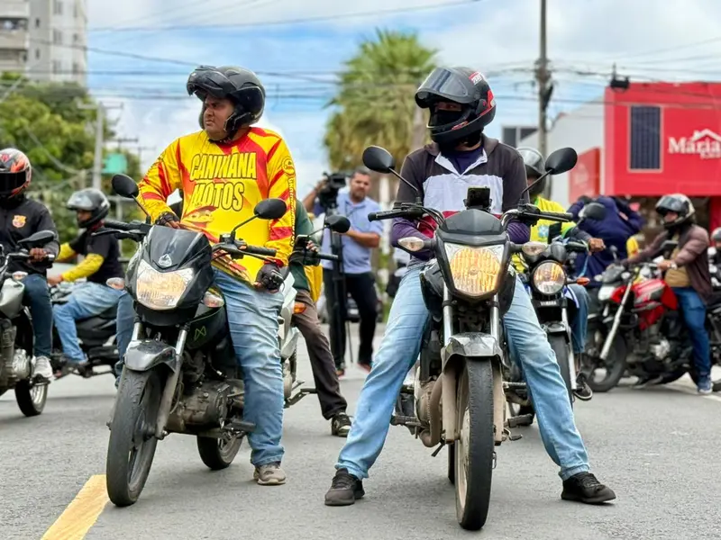 'Projeto pode reduzir renda', dizem motoristas por aplicativo em ato em Teresina